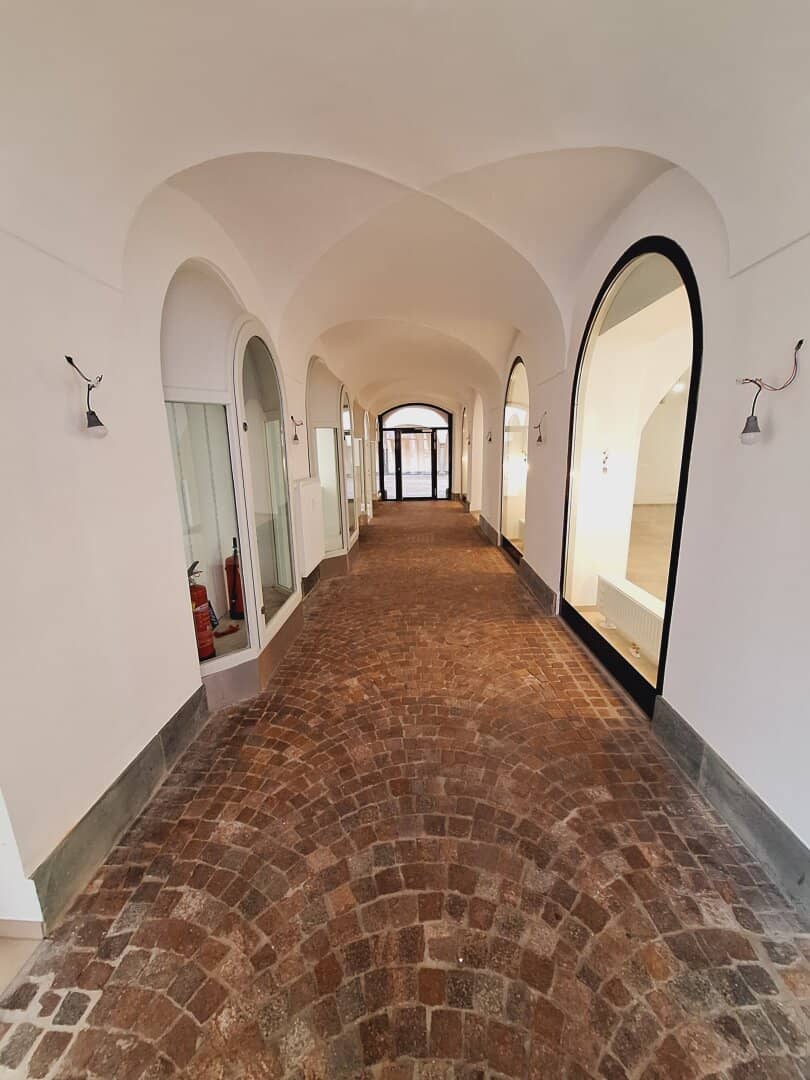360° TOUR / Multifunctional, modern, tasteful commercial premises with special flair in Klagenfurt's very best city center location