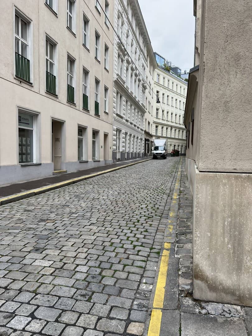 Büro/Praxis im 1. Bezirk Wien 335 m² hell, zentrale Lage direkt
