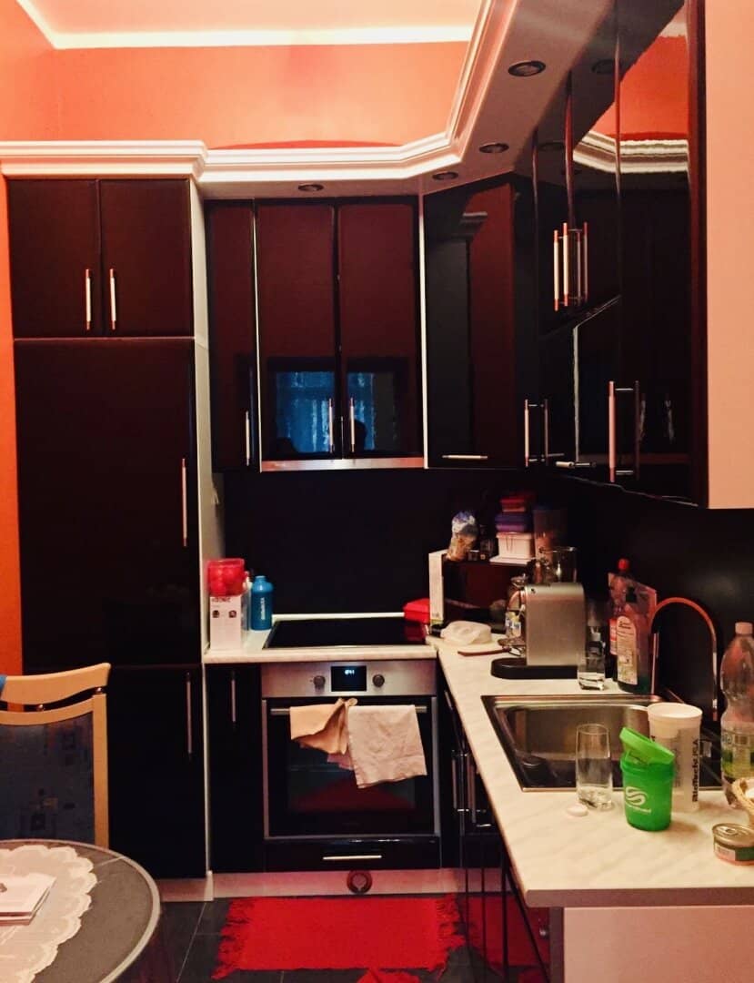 Old building apartment quiet investment property