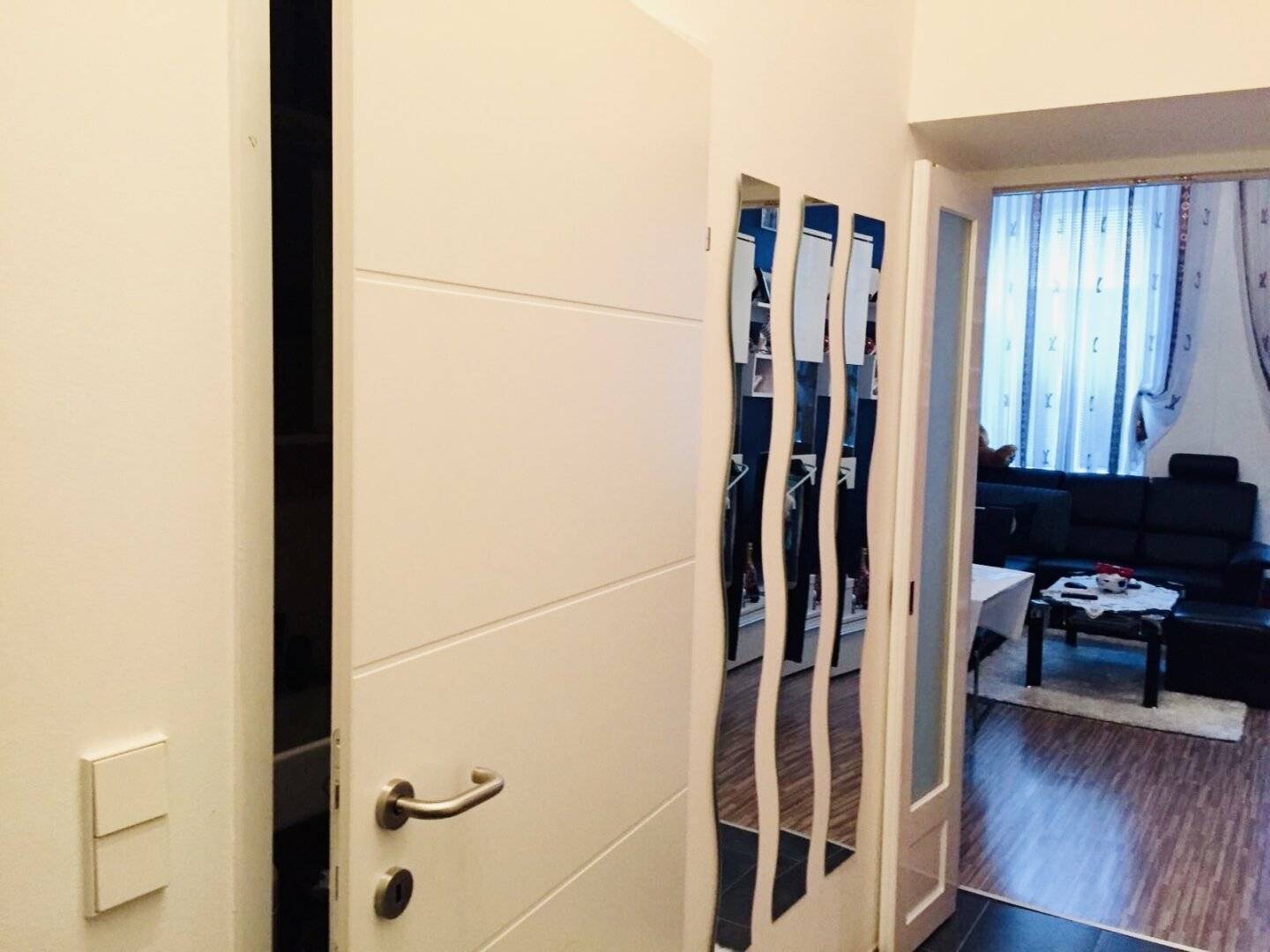 Old building apartment quiet investment property