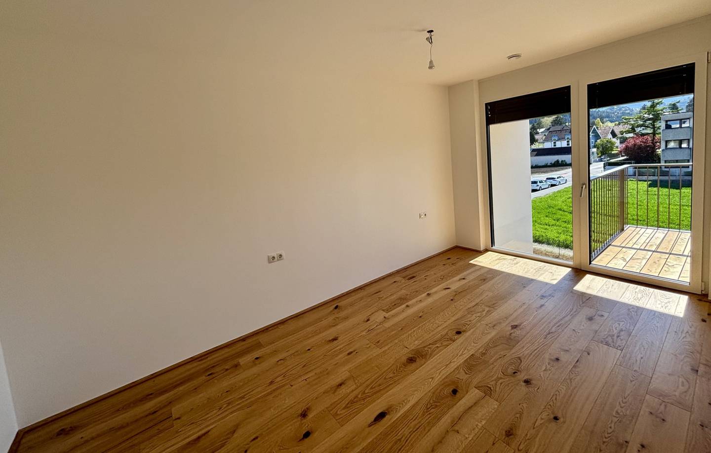 New build apartment with balcony and bright rooms