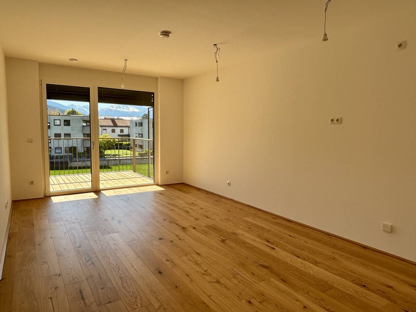New build apartment with balcony and bright rooms