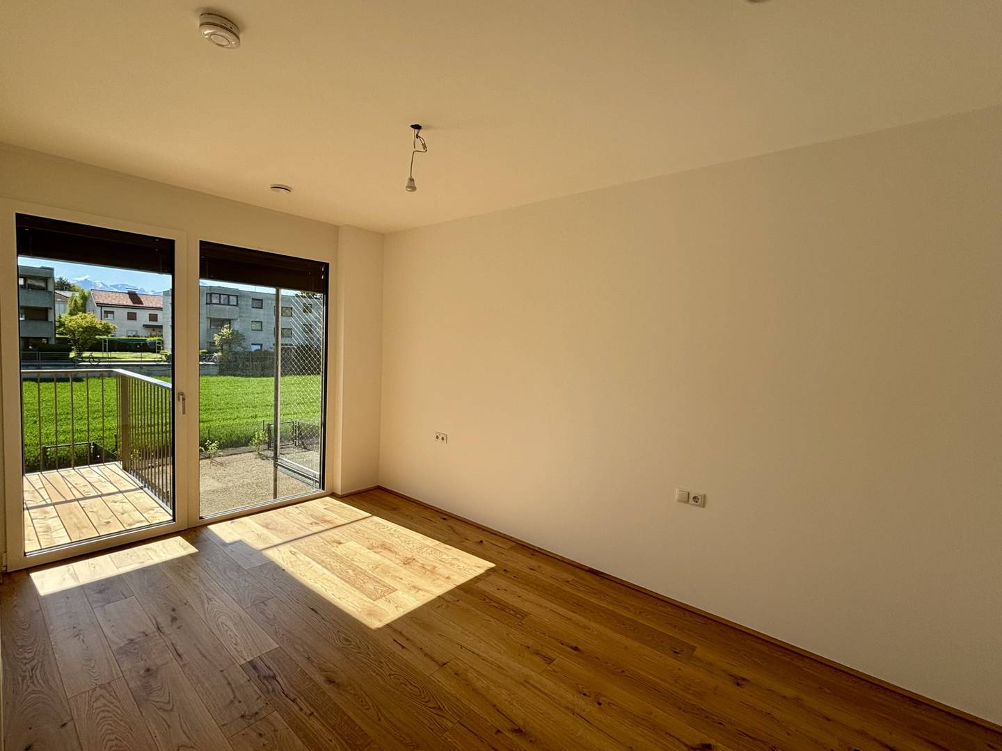 Newly built apartment with sunny balcony in a quiet location