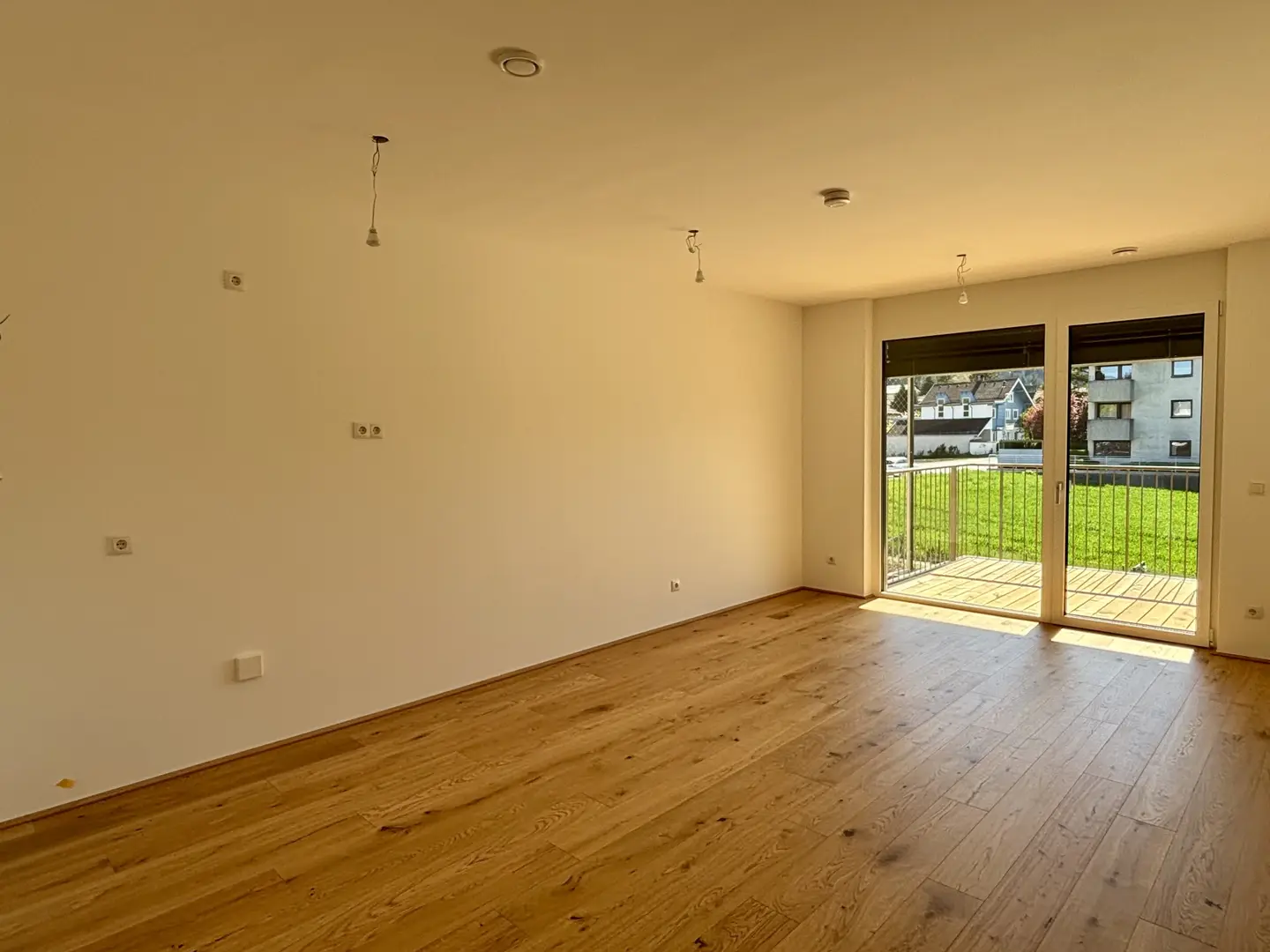 Newly built apartment with sunny balcony in a quiet location