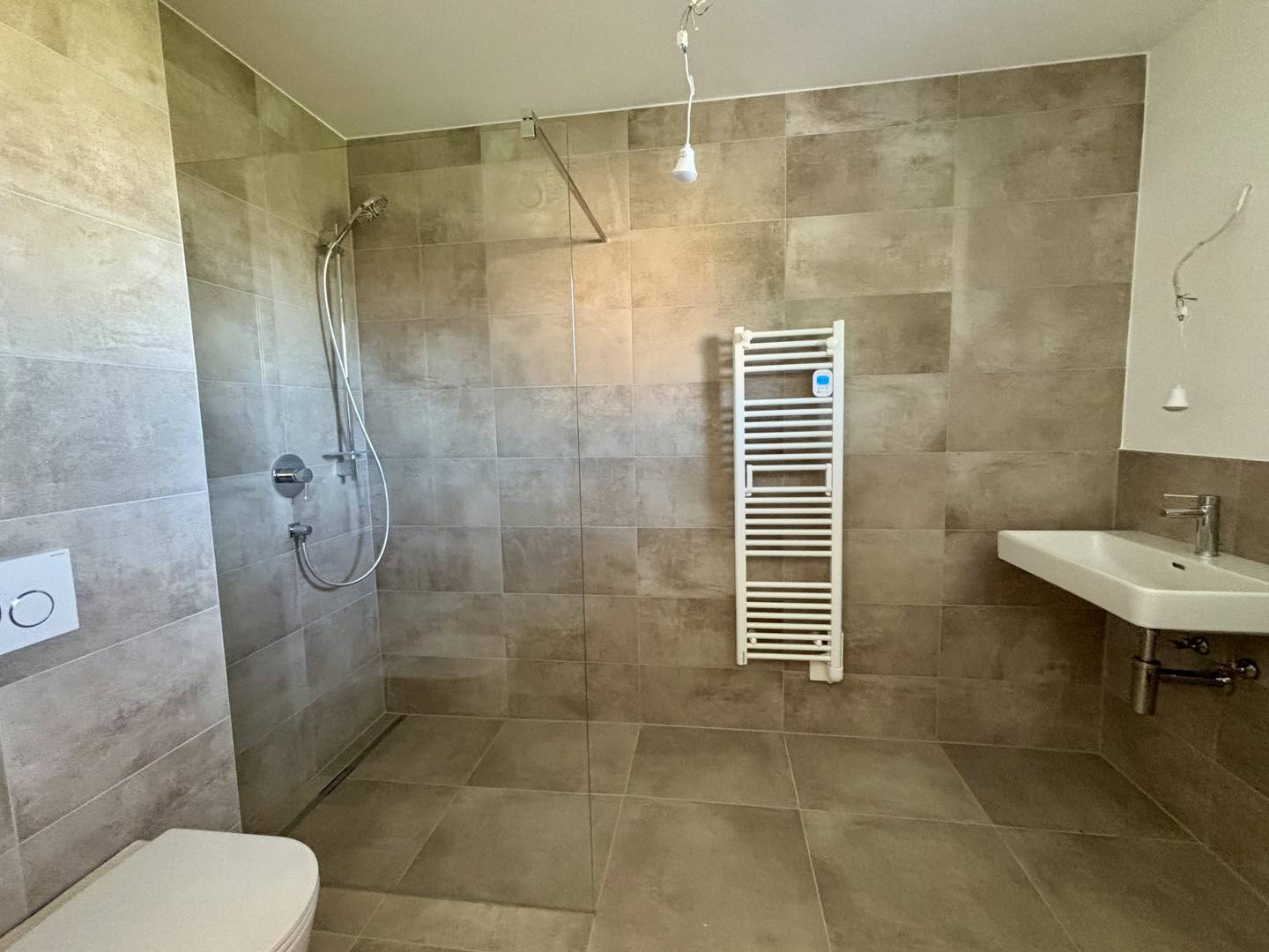 Newly built apartment with sunny balcony in a quiet location