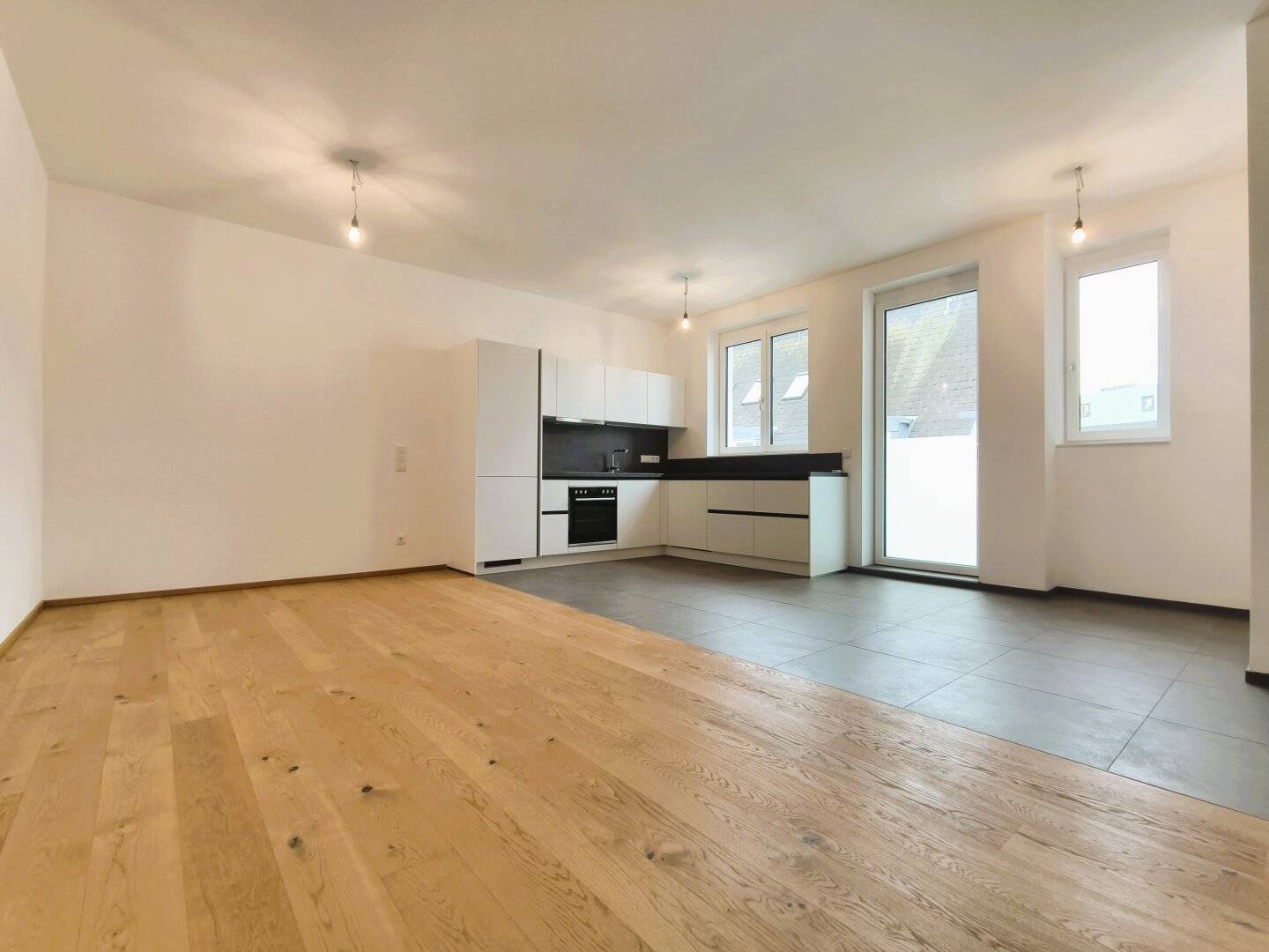 Stylish apartment in a renovated old building in top location Pilgramgasse 1050 Wien U4 within walking distance balcony extension possible