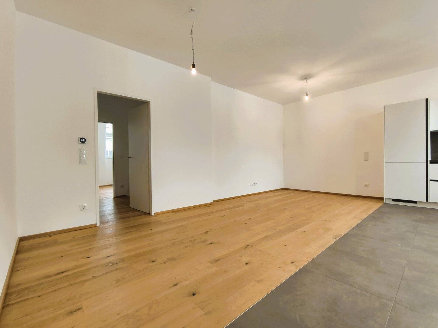 Stylish apartment in a renovated old building in top location Pilgramgasse 1050 Wien U4 within walking distance balcony extension possible