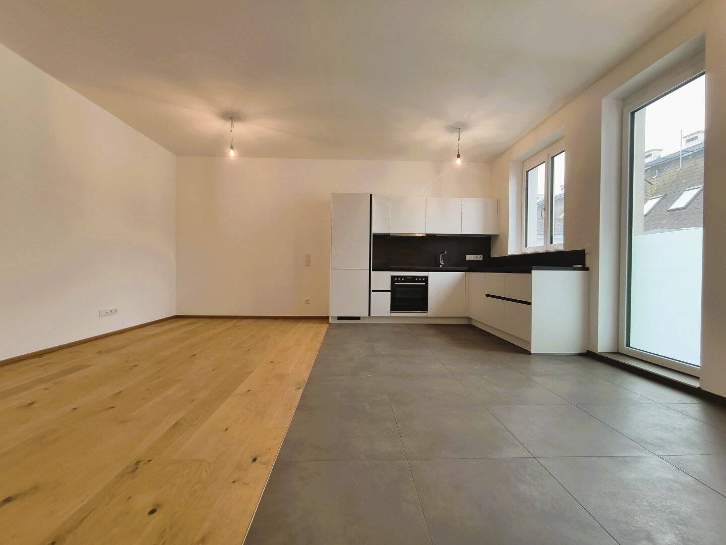 Stylish apartment in a renovated old building in top location Pilgramgasse 1050 Wien U4 within walking distance balcony extension possible