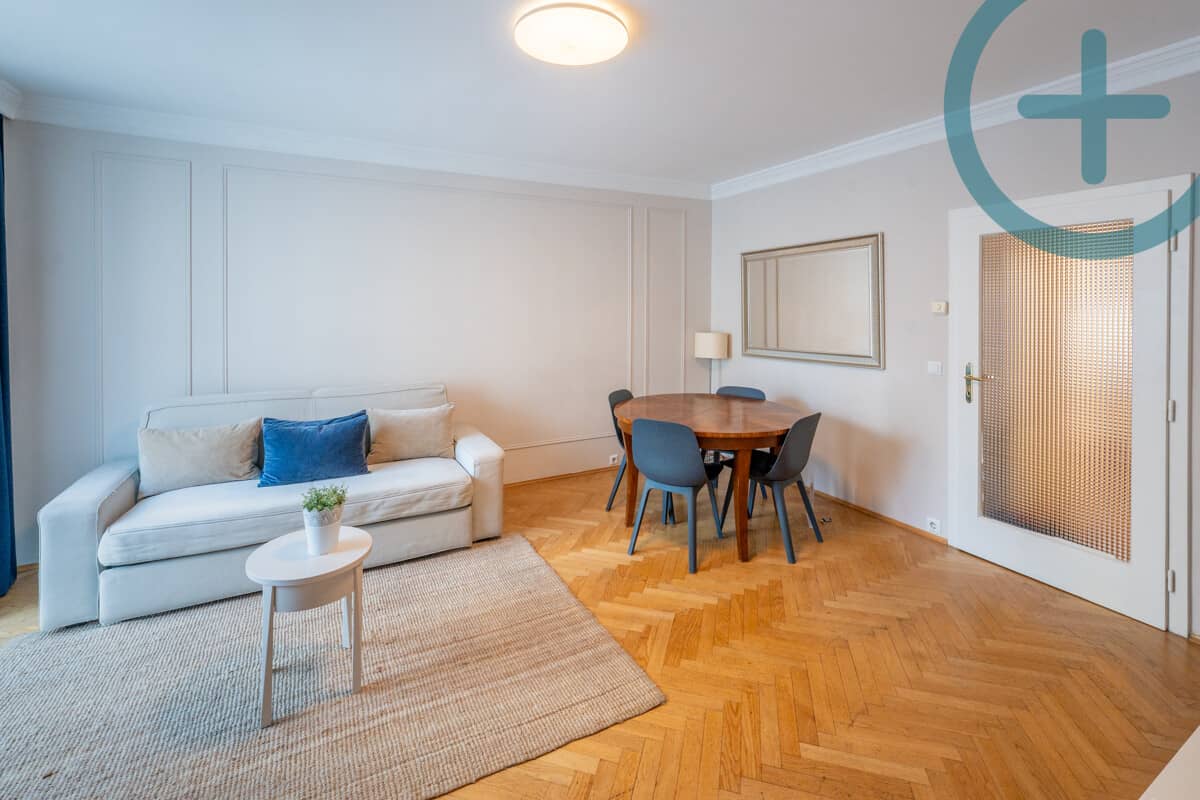 Wohnung im Herzen Wiens mit Lift und Küche