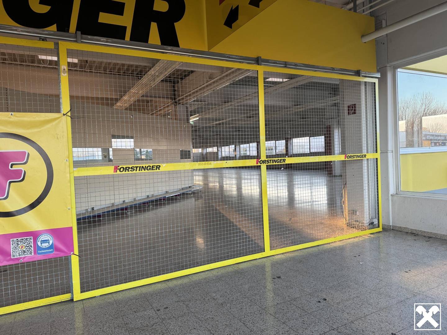 Hochfrequentierte Gewerbeimmobilie-ehemalige Forstinger-Filiale in Top-Lage