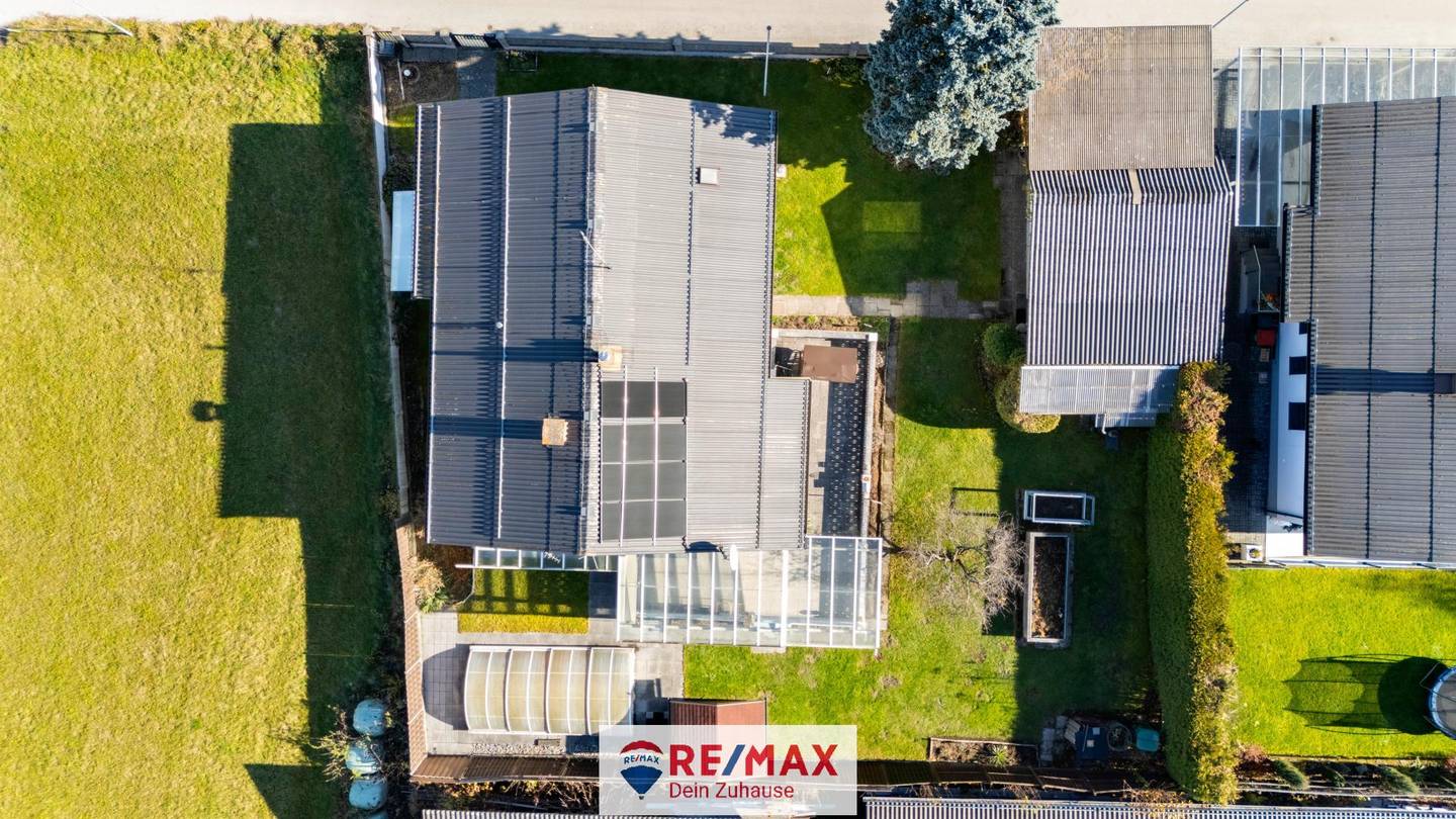 Einfamilienhaus in Feldkirchen Zentrum mit Pool und Sauna, gepflegt