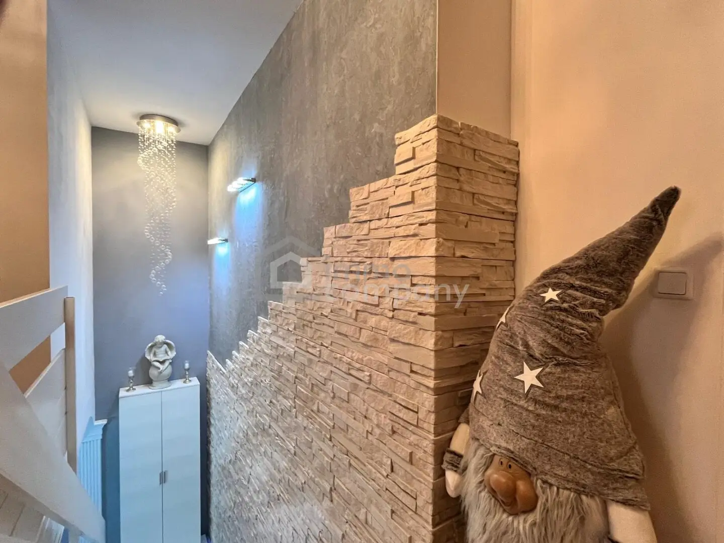 2 ETAGEN - 2 LOGGIEN - 1 BESONDERES ZUHAUSE