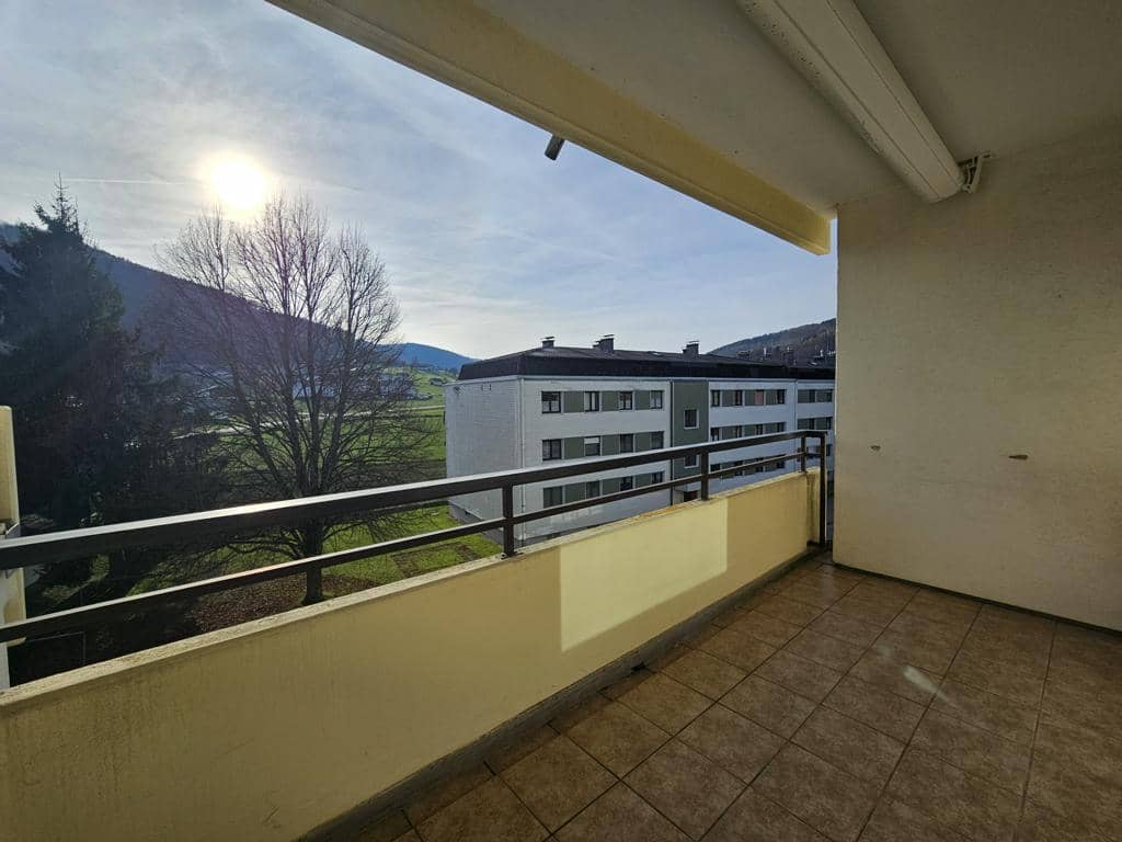Wohnung komplett möbliert mit Loggia Bergblick