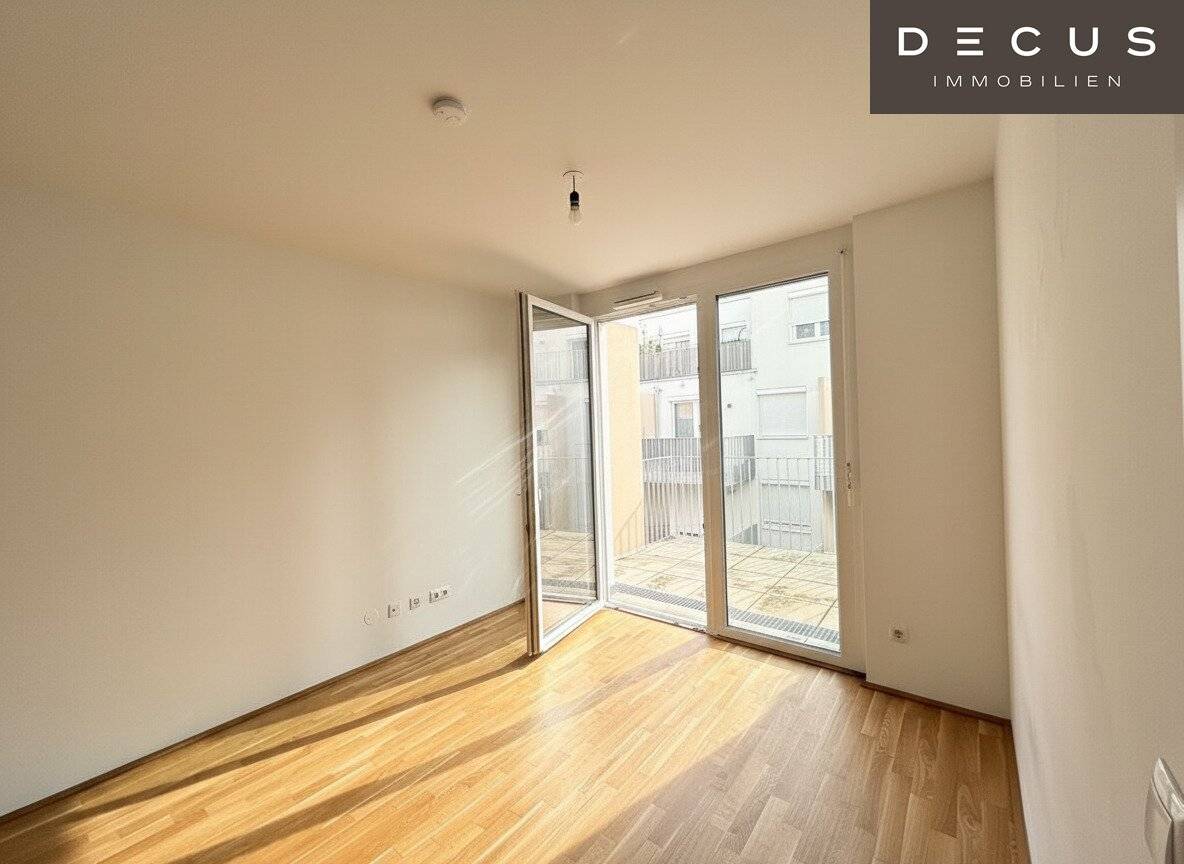 Available from September 3-room apartment with large terrace Kagraner Platz New build
