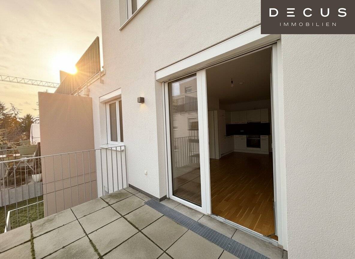 2 rooms with balcony 2nd upper floor Kagraner Platz