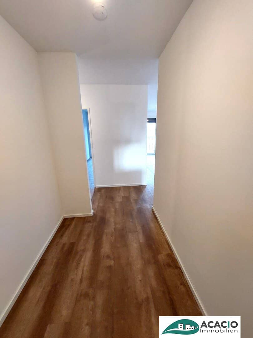 Wohnung im Neubau mit Loggia Blick auf Grünanlage