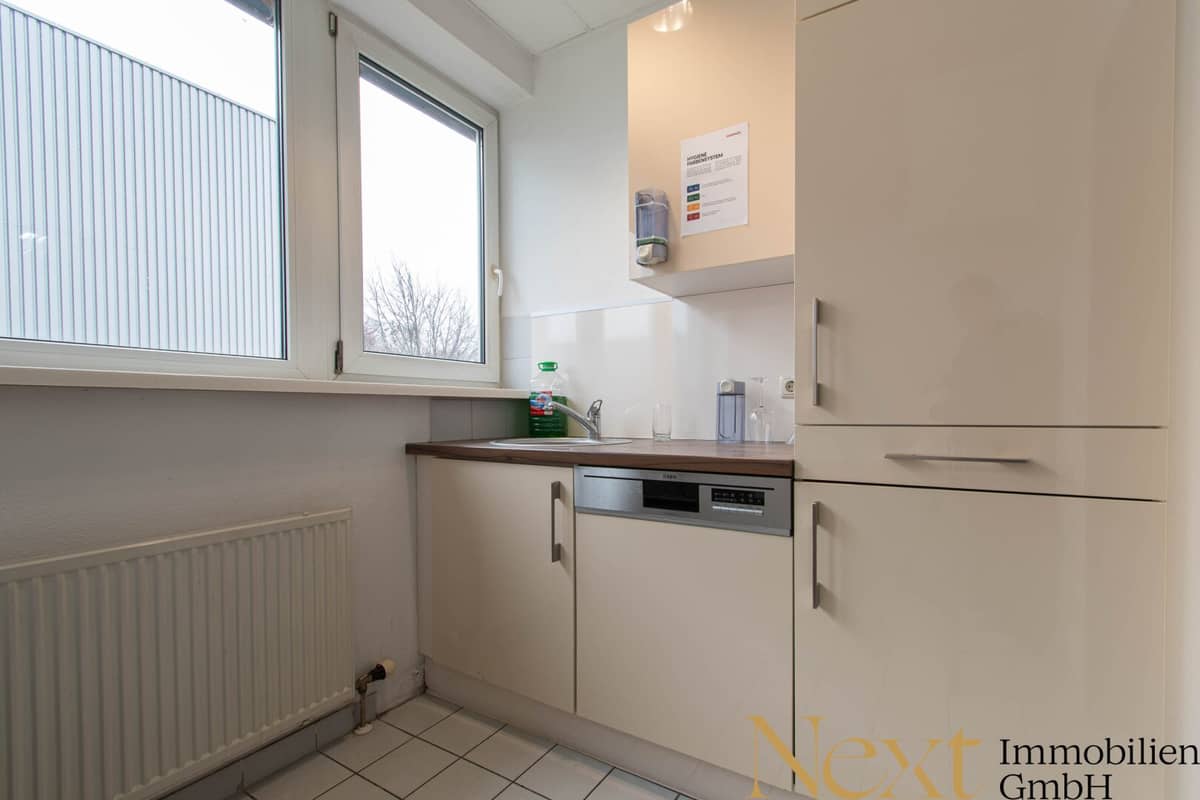 Bürofläche 26 m² im 1.OG in Linz, nahe Autobahn & Parkplatz zentral