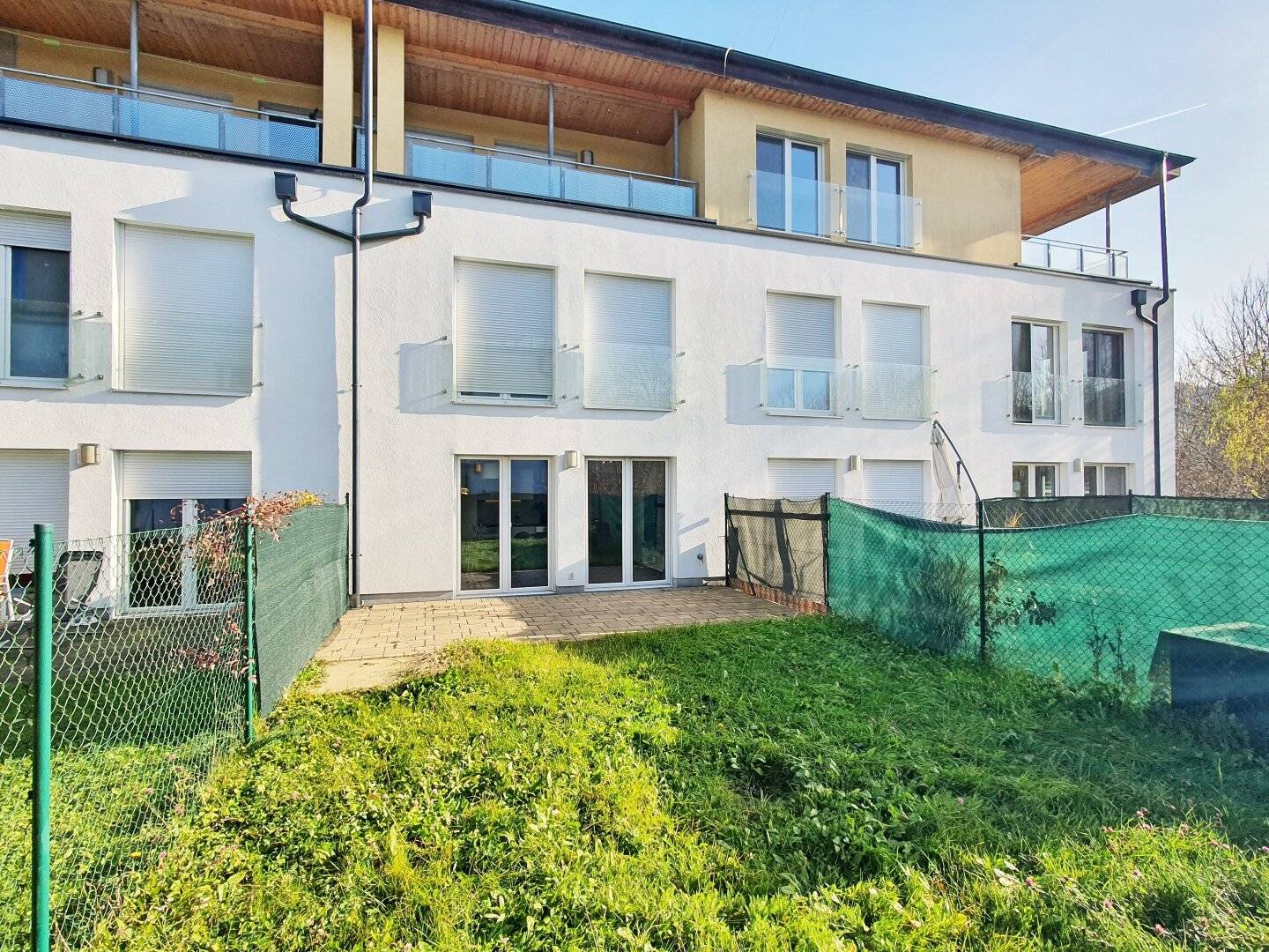 Wohnung mit eigenem Garten und Terrasse