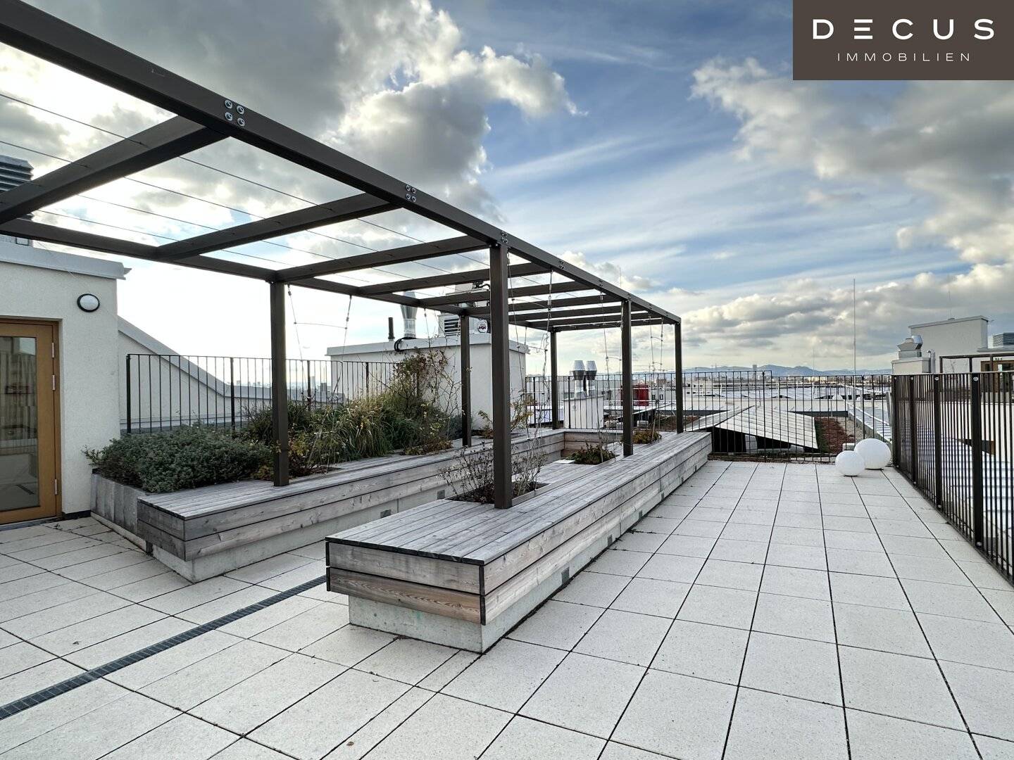 ROBIN House B Inspired by Nature Roof Terrace