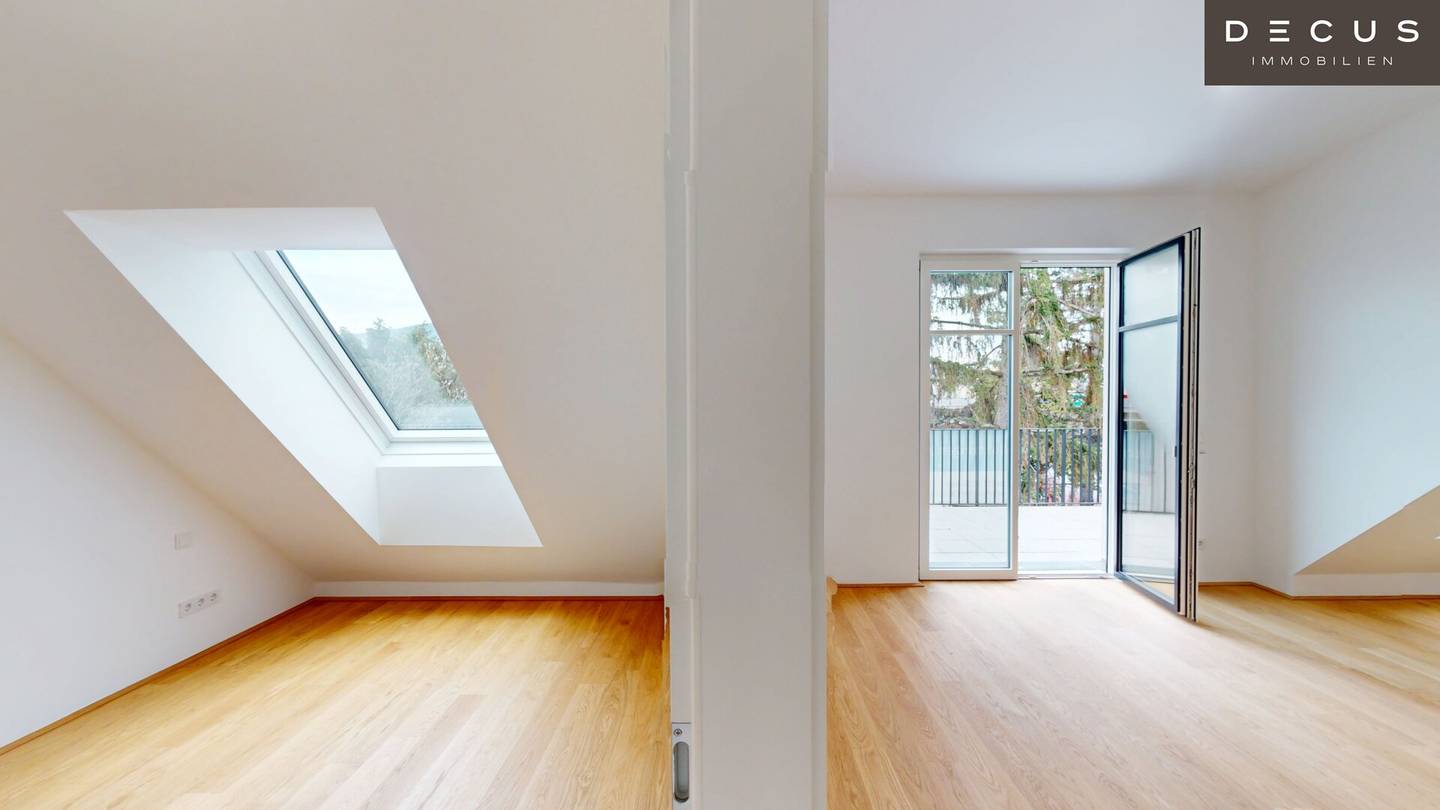 Apartment in first occupancy after comprehensive renovation with balcony