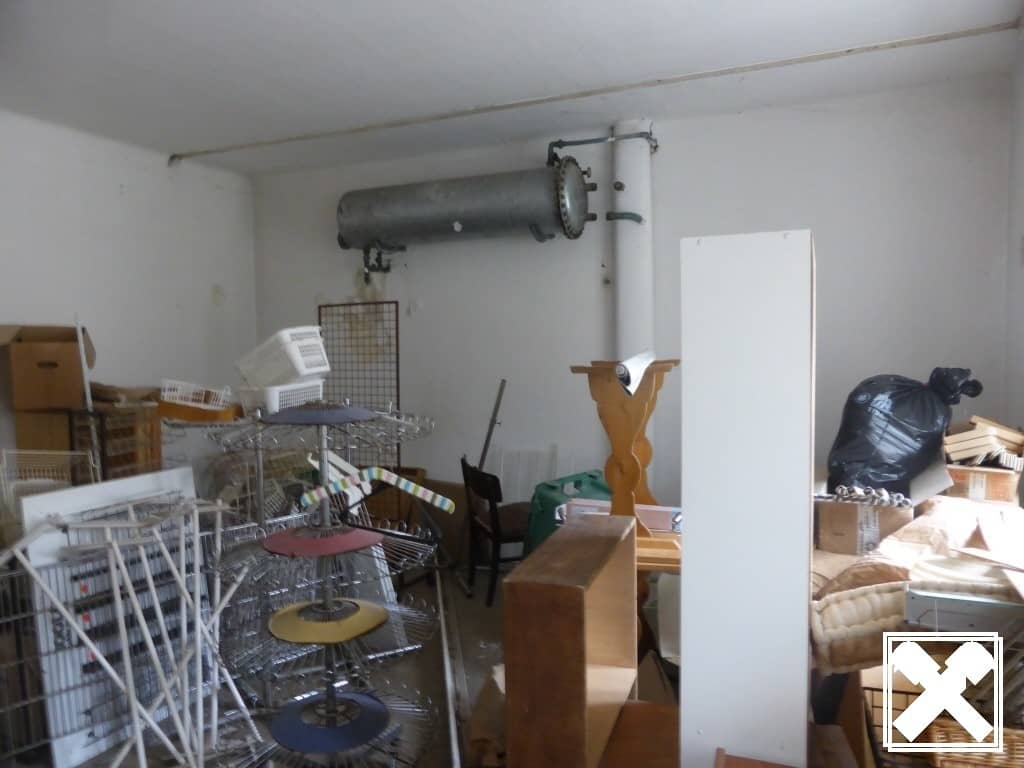 WOHNHAUS IN ZENTRUMSLAGE MIT VIEL GRUND