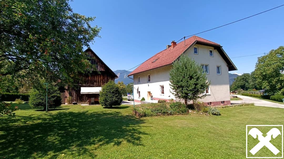 Großzügiges Mehrfamilienhaus mit Ausbaupotenzial nahe Villach