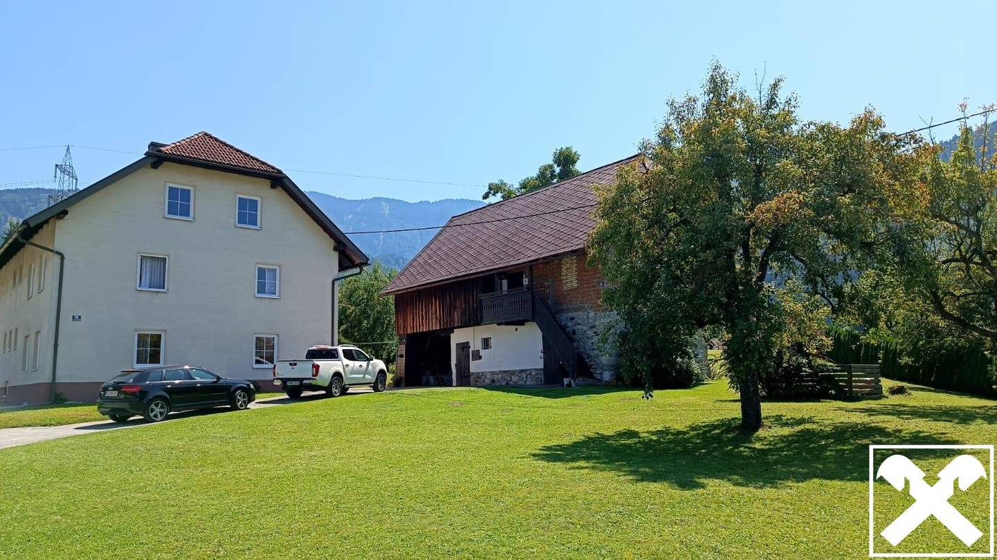 Großzügiges Mehrfamilienhaus mit Ausbaupotenzial nahe Villach
