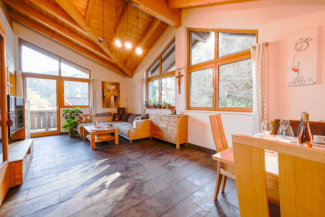Großzügiges Mehrfamilienhaus in Hopfgarten mit 204 m² & 3 Garagen