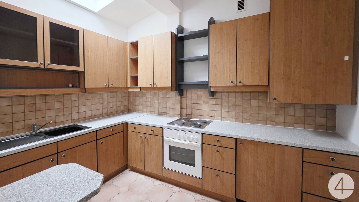 Investment Property 10th District - 28 Units