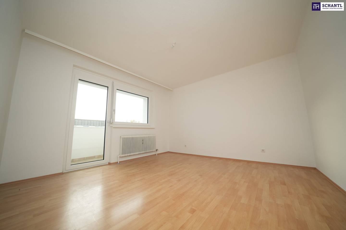 EINZIEHEN & WOHLFÜHLEN! Top-sanierte 2-Zimmer-Wohnung mit Westbalkon – Ihr neues Zuhause wartet!