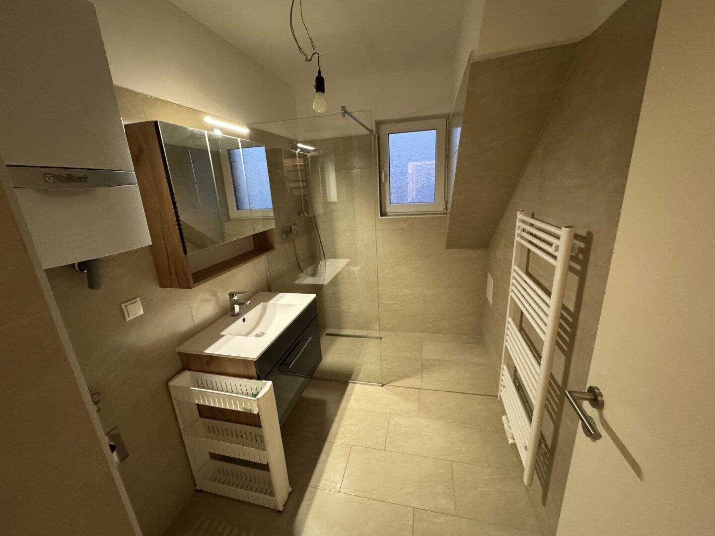 Spacious four room attic apartment with balcony immediately available
