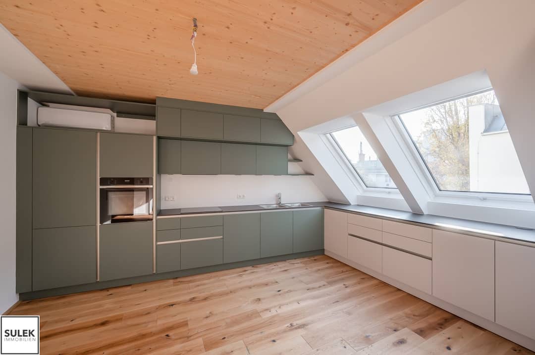 Top floor apartment first occupancy near Nestroyplatz