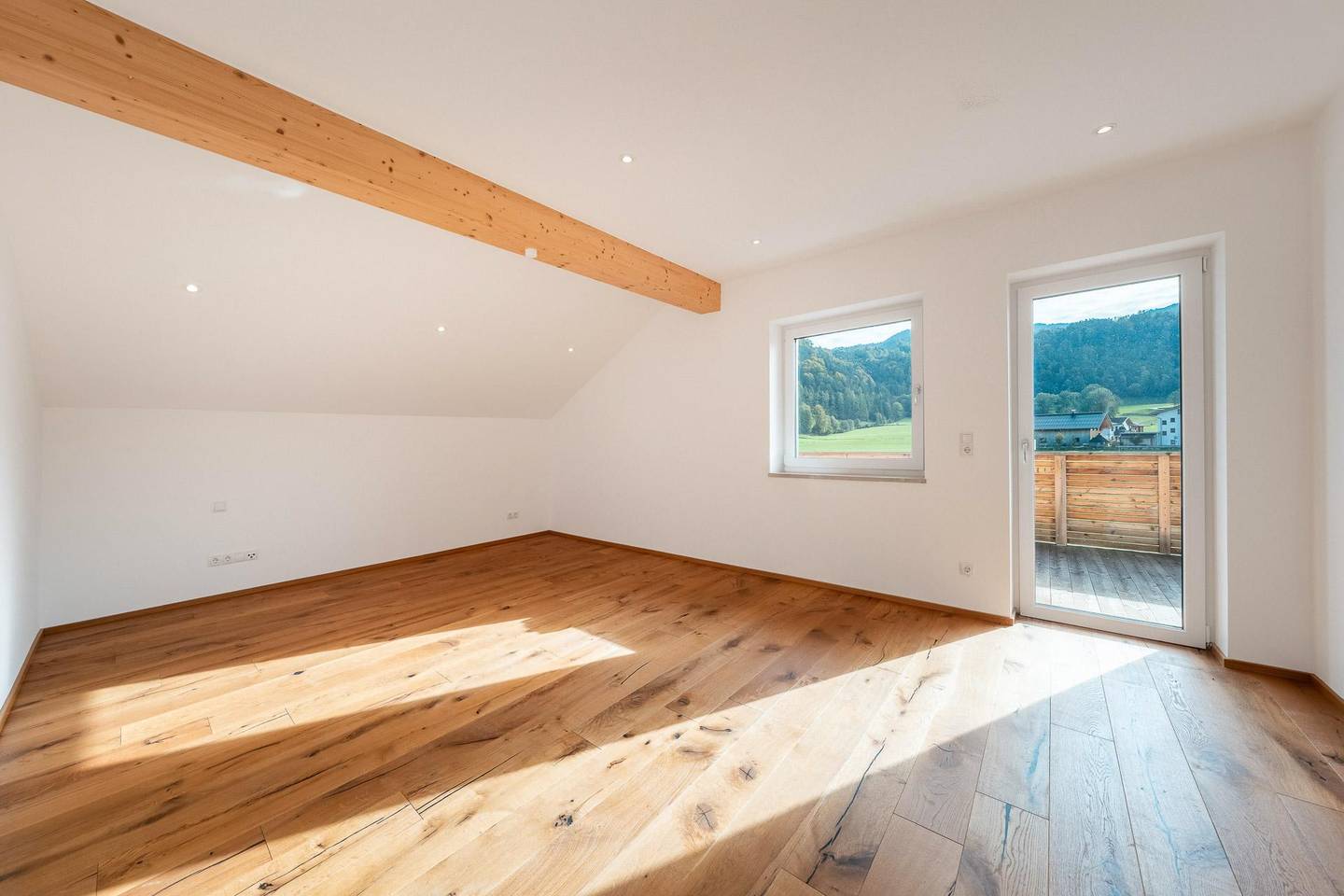 Attic apartment near the border with mountain view and first occupancy