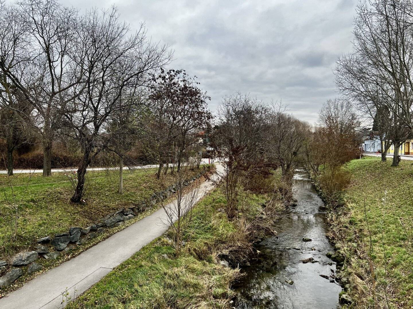 Baugrundstück in Wien Oberlaa mit Baubewilligung, 1283 m² Grundfläche