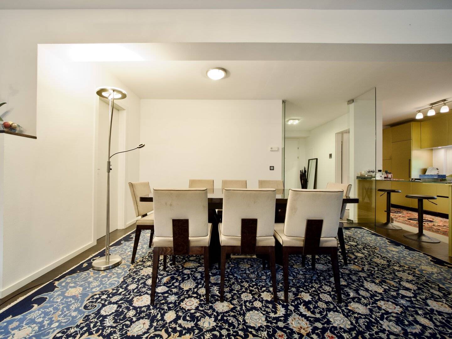 Apartment with West Terrace and Parking Spaces