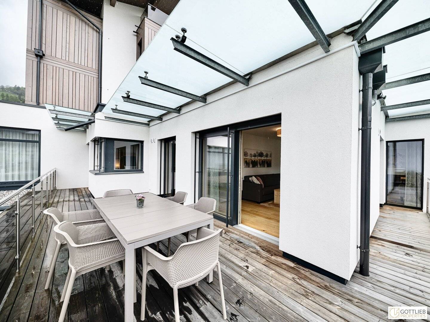 Apartment with south terrace and heated outdoor pool
