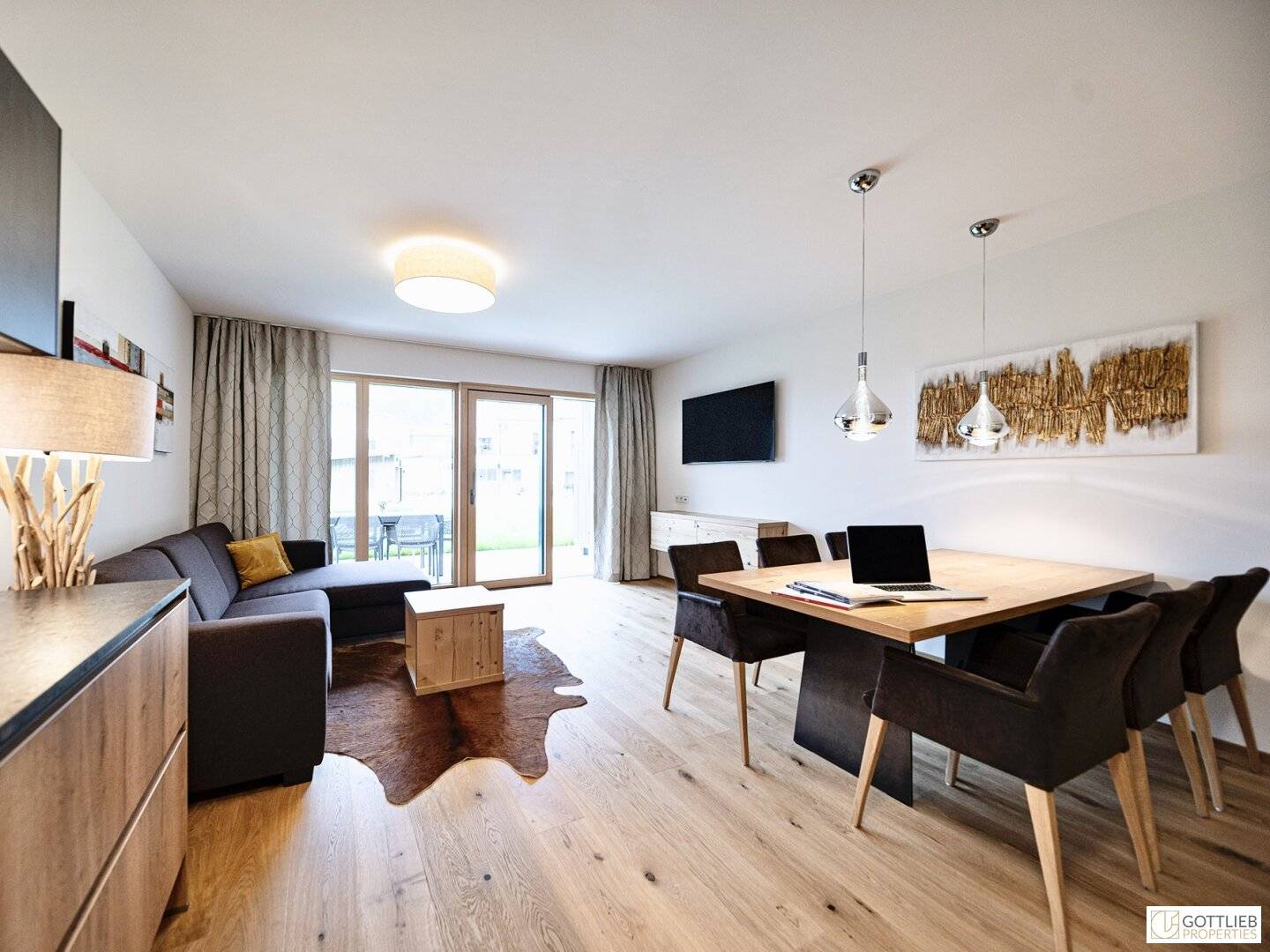 Apartment with a view of the Kitzsteinhorn and heated outdoor pool