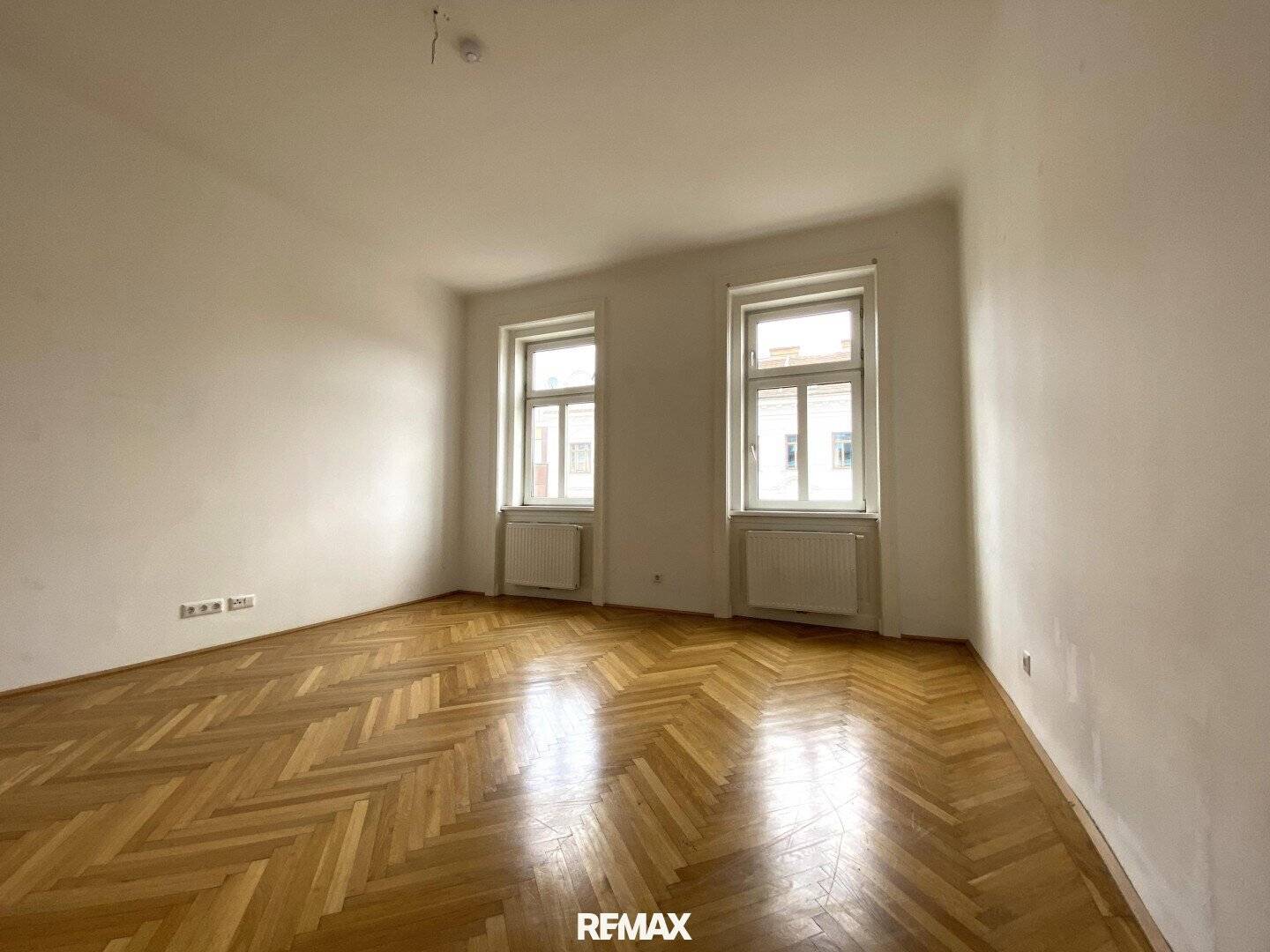 Wohnung with lift and historic flair near Schönbrunn
