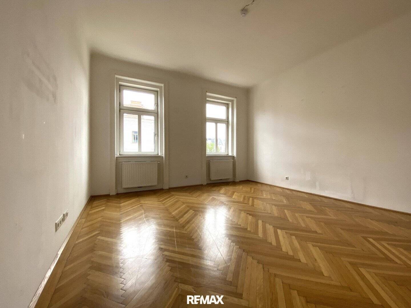 Wohnung with lift and historic flair near Schönbrunn