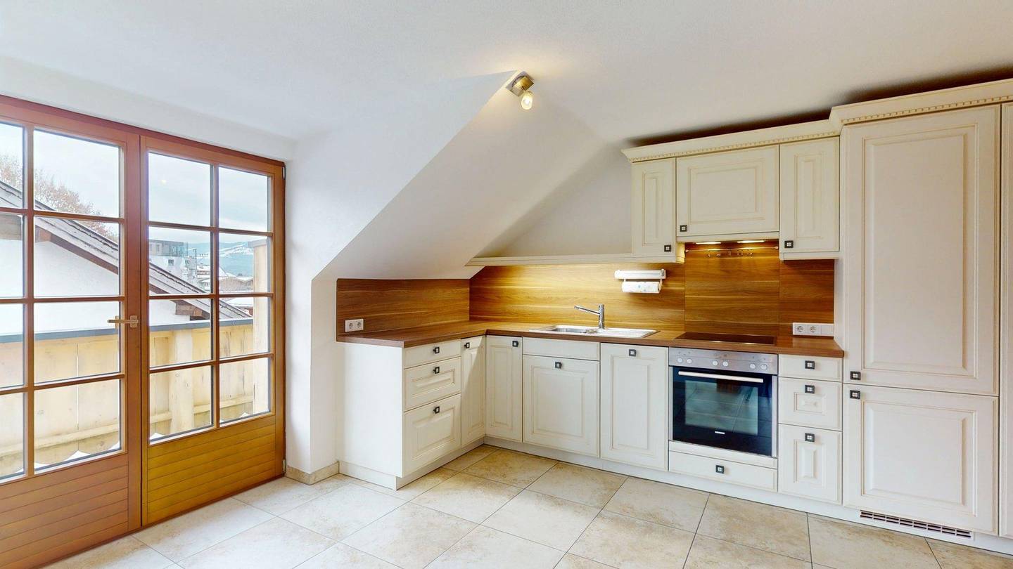 Dachgeschosswohnung Zentral mit Balkon