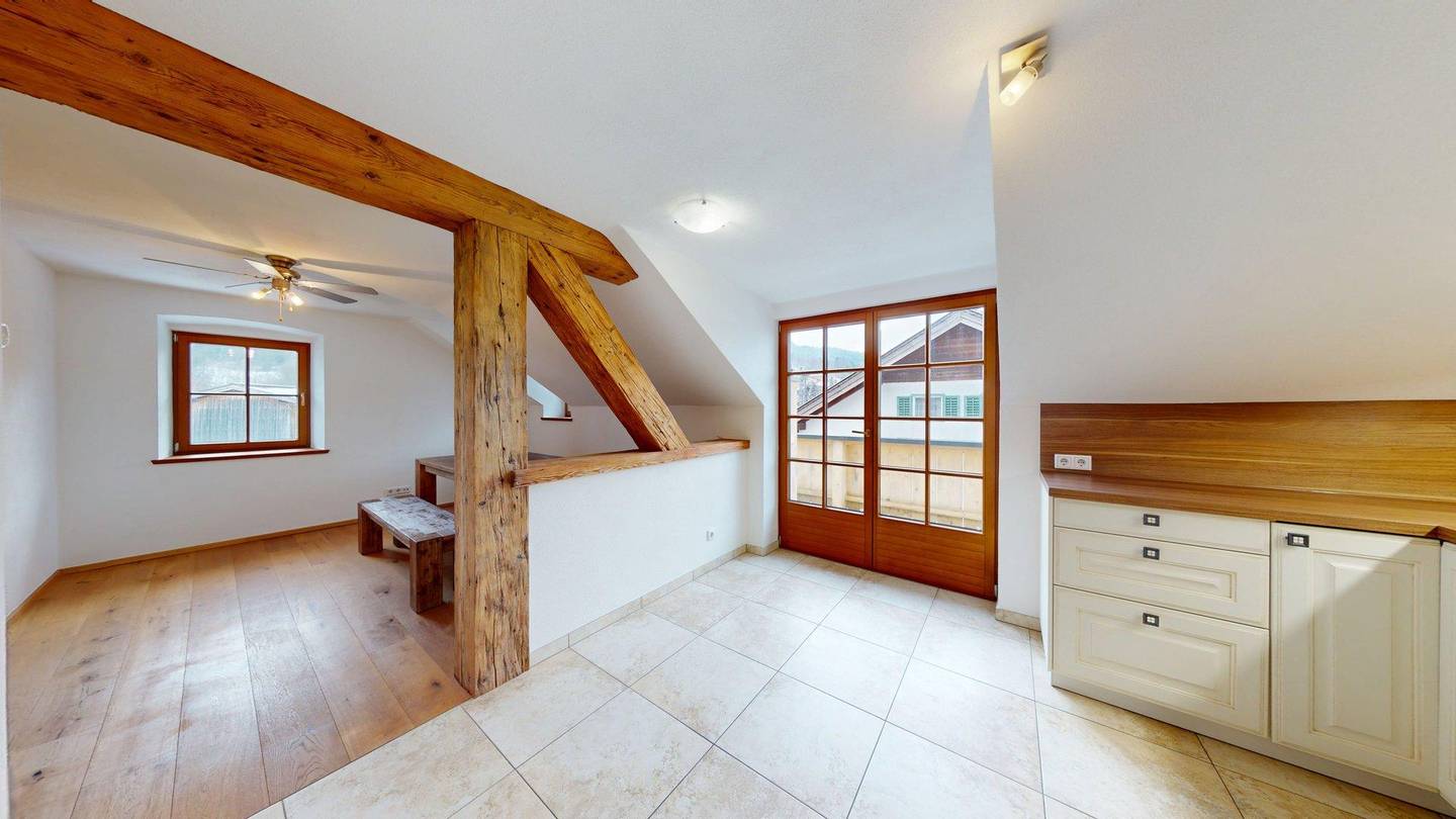 Dachgeschosswohnung Zentral mit Balkon