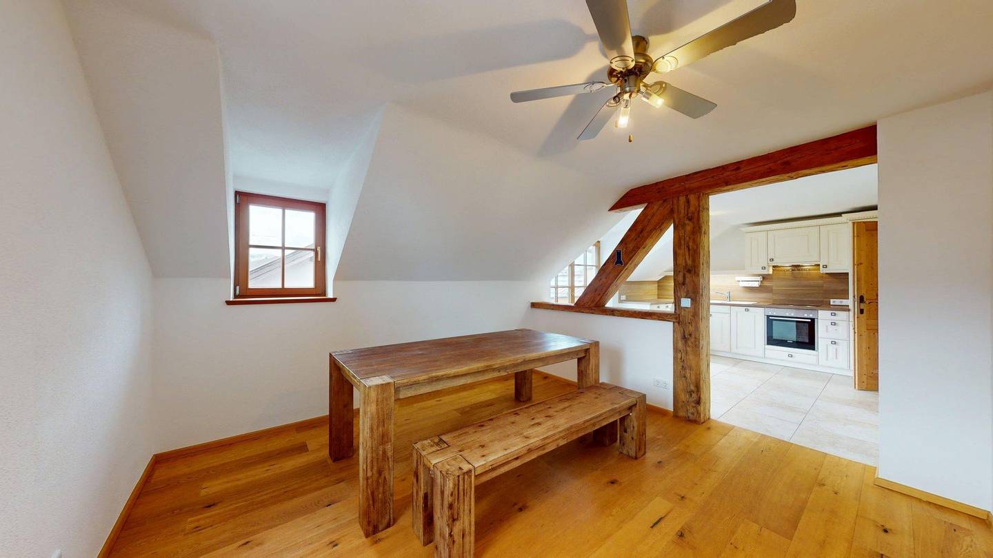 Dachgeschosswohnung Zentral mit Balkon
