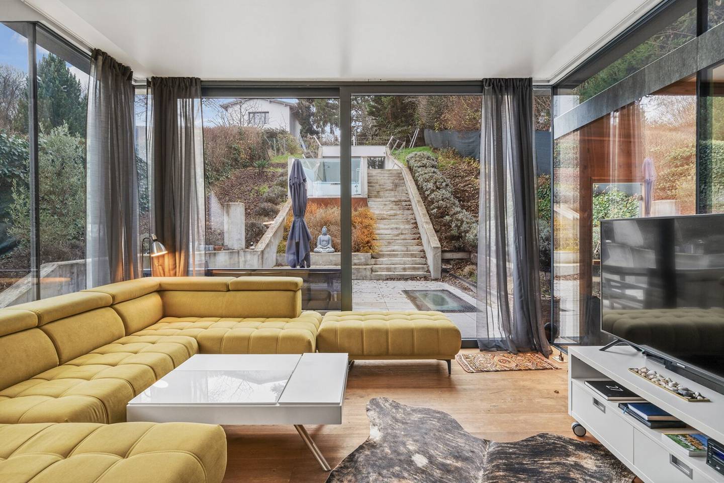 Architect designed villa with pool and biosauna in 1230 Wien-Mauer