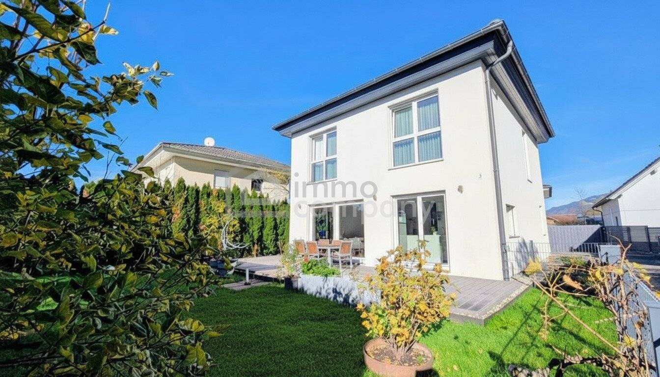 Traumhaftes Einfamilienhaus in Hohenems | 126m² Wohnfläche | 4-Zimmer | 2 Terrassen mit 100m² Gesamtfläche | moderne Einrichtung | großes Carport