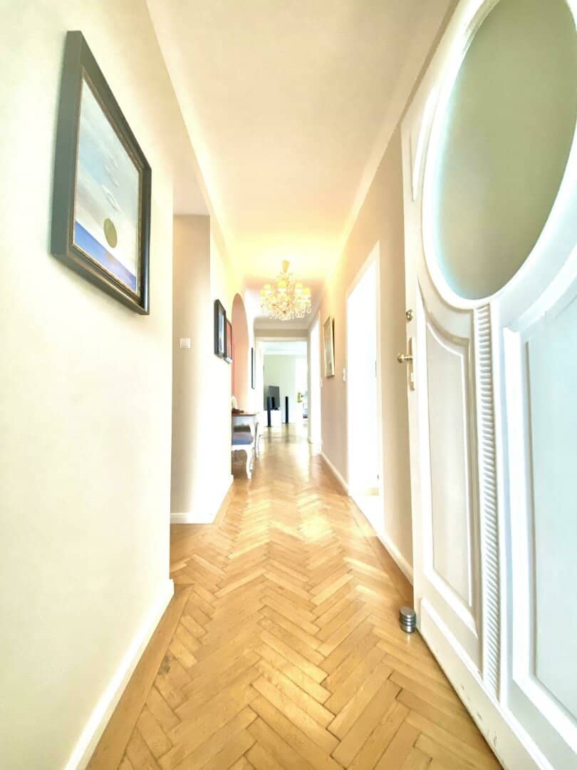 Klassische Mehrfamilienvilla mit Ausbaupotential