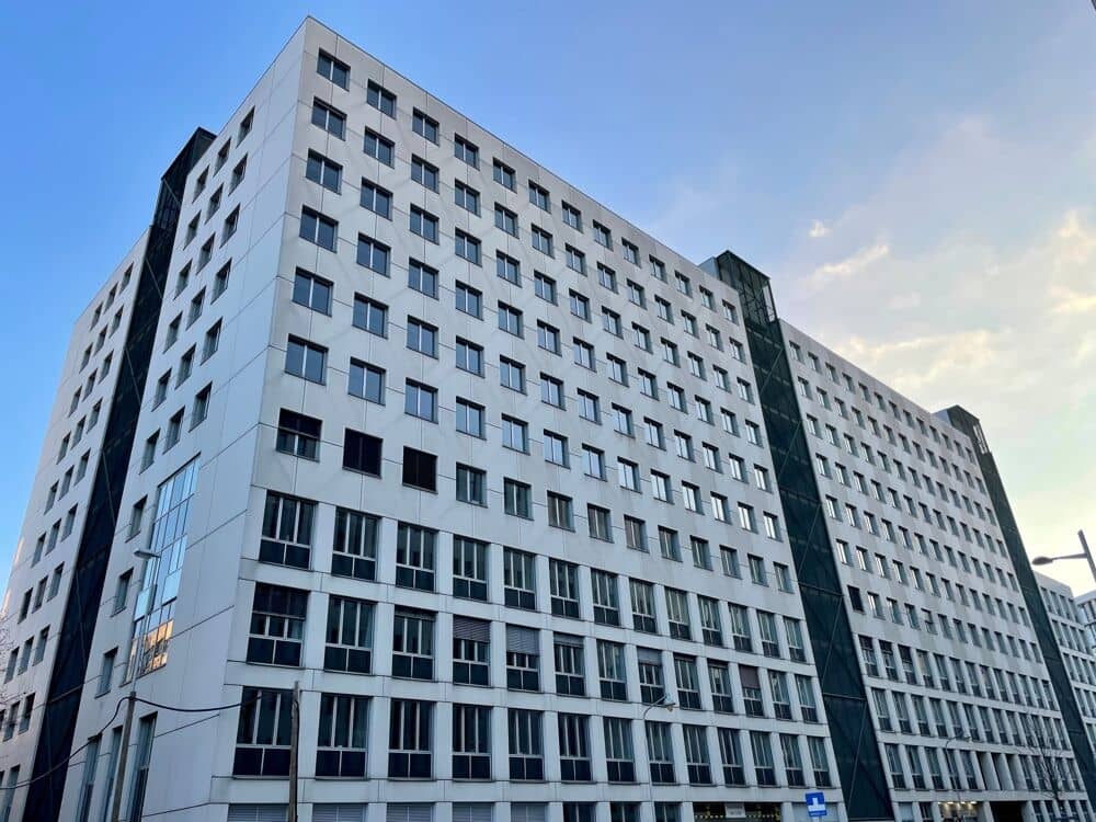 Blick über den Prater und Wien 10 OG LAS 3 - Bürogebäude am Praterstern