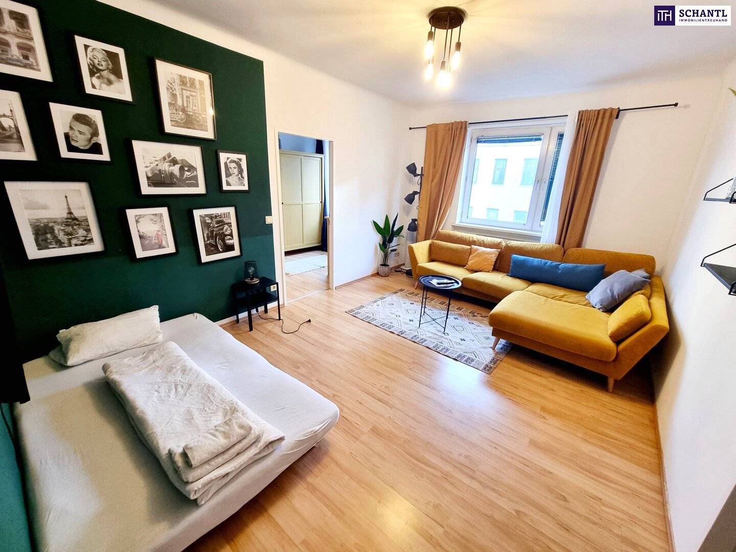 Furnished apartment with subway at the door