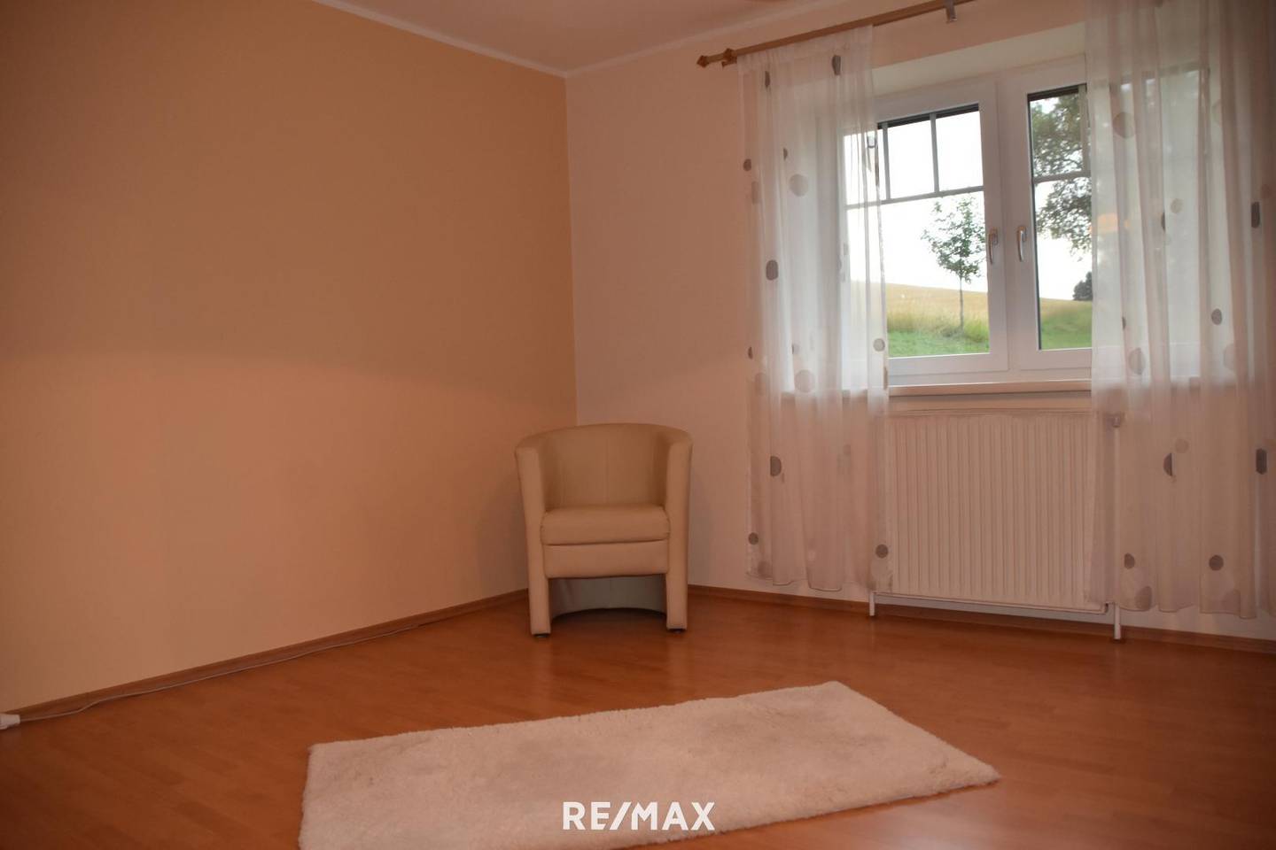 Apartment with terrace in rural surroundings