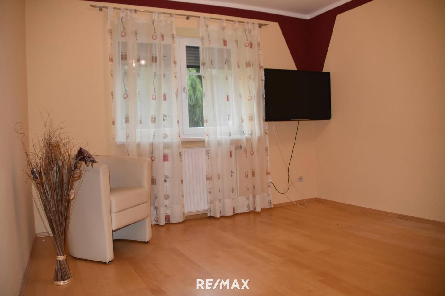 Apartment with terrace in rural surroundings