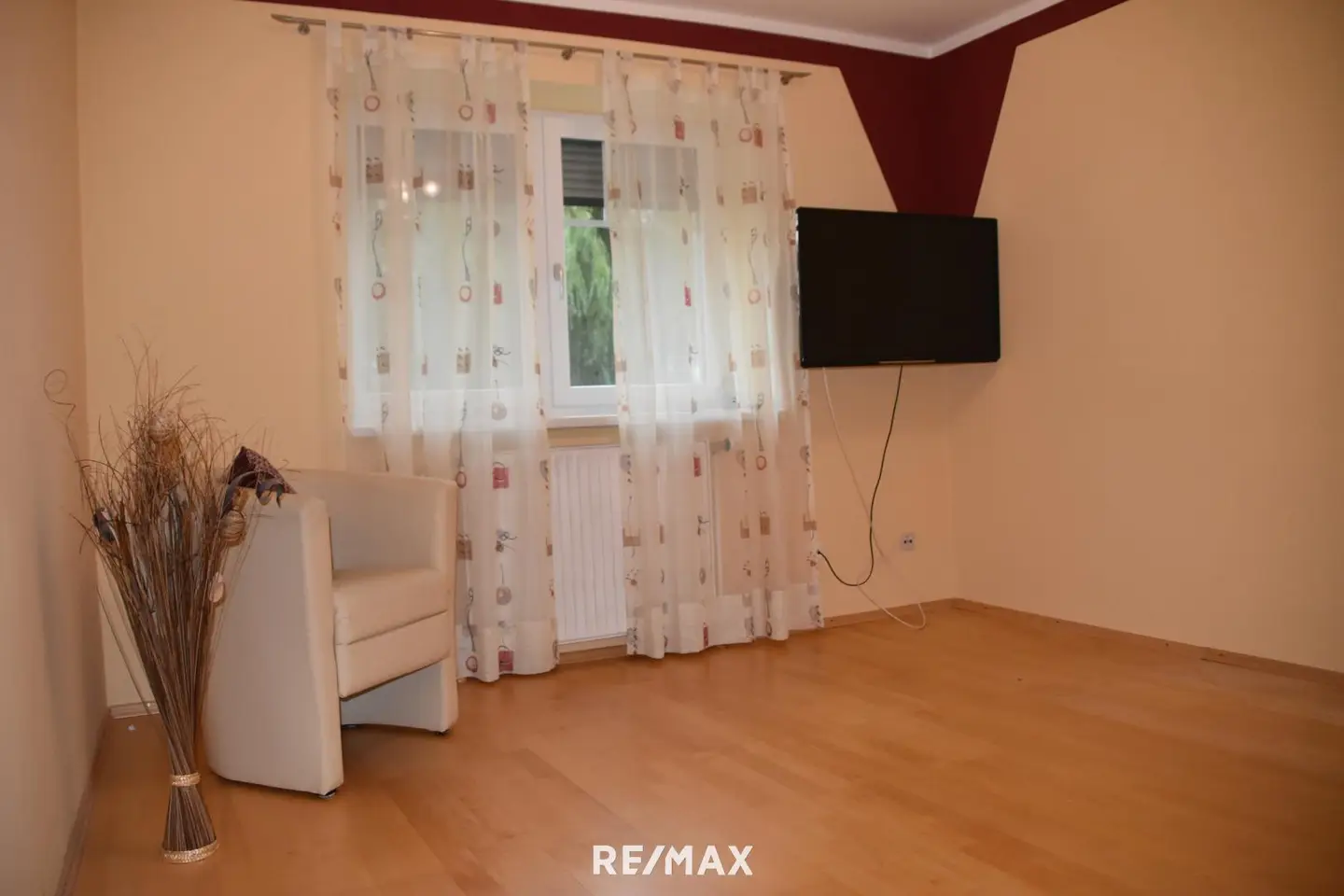 Apartment with terrace in rural surroundings